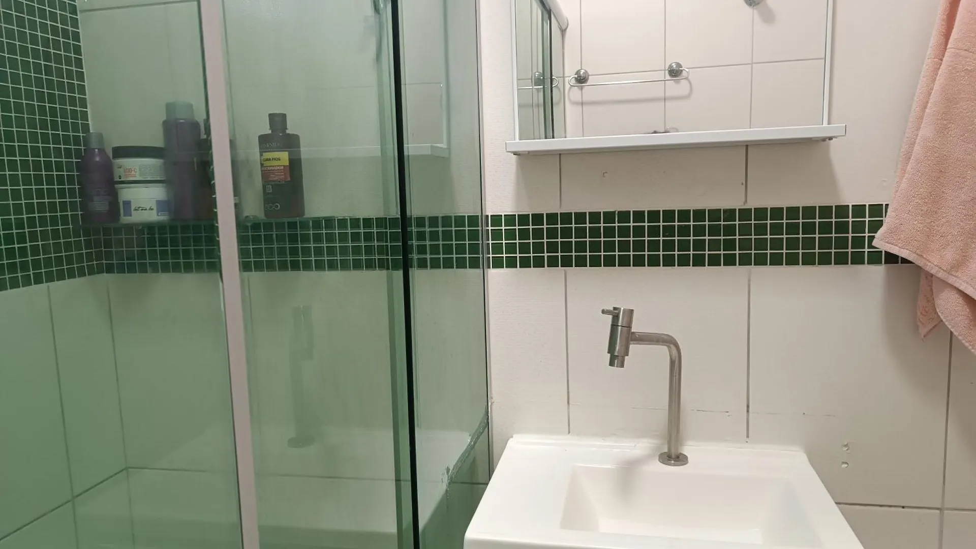 Quarto Confortavel Proximo Ao Bras E 25 De Marco São Paulo 0*,